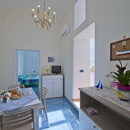 Blu Rose Apartment อามาลฟี ภายนอก รูปภาพ