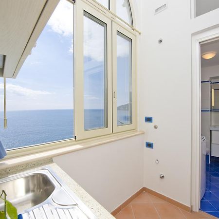 Blu Rose Apartment อามาลฟี ภายนอก รูปภาพ
