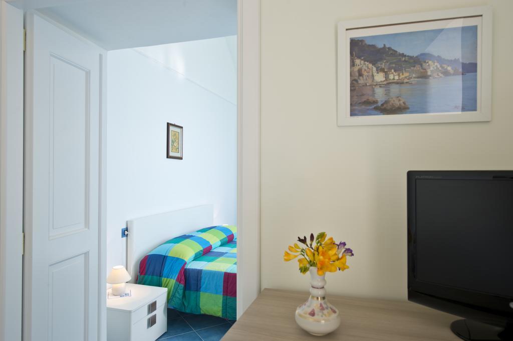 Blu Rose Apartment อามาลฟี ภายนอก รูปภาพ